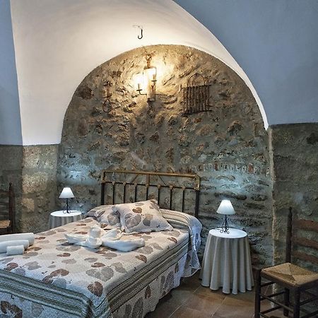 Apartamentos Rurales La Casa De Luis Santa Cruz de la Sierra Værelse billede