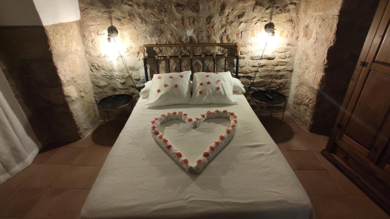 Apartamentos Rurales La Casa De Luis Santa Cruz de la Sierra Eksteriør billede