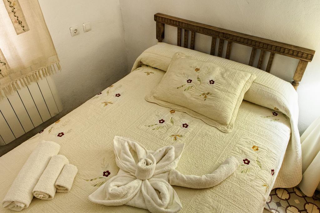 Apartamentos Rurales La Casa De Luis Santa Cruz de la Sierra Eksteriør billede